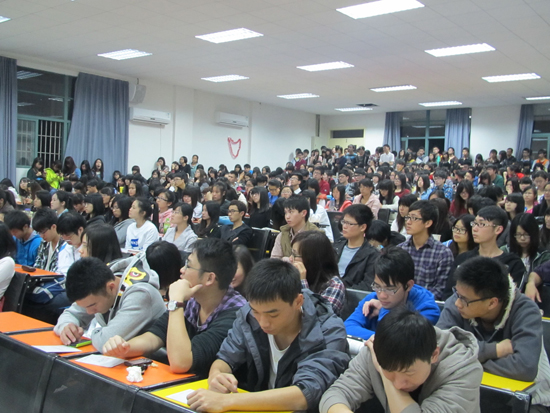 华工广州学院举办女生节之恋爱心理卫生讲座受欢迎